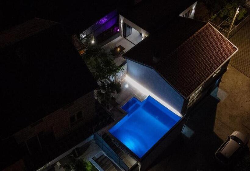 Villa View Mostar With Jacuzzi & Seasonal Heated Pool
