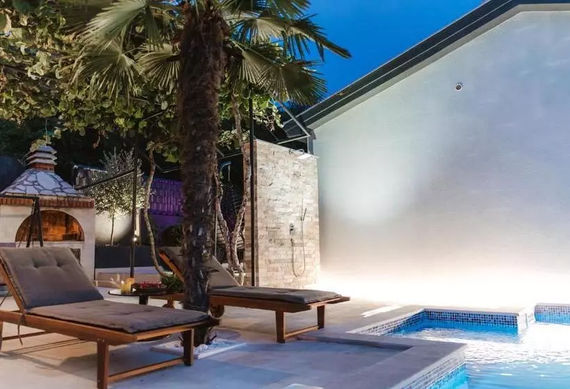 Villa View Mostar With Jacuzzi & Seasonal Heated Pool