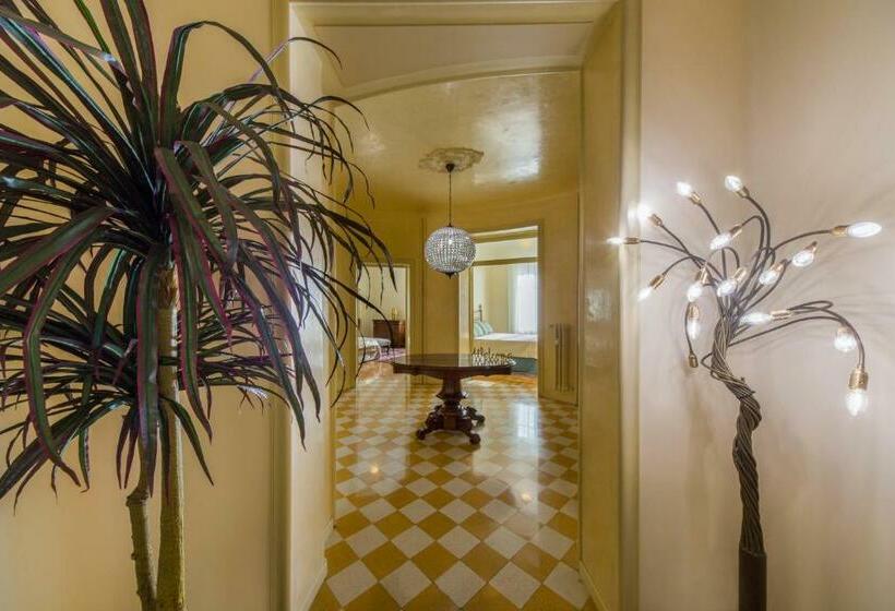 تختخواب و صبحانه Bed And Bike Bergamo Dream House