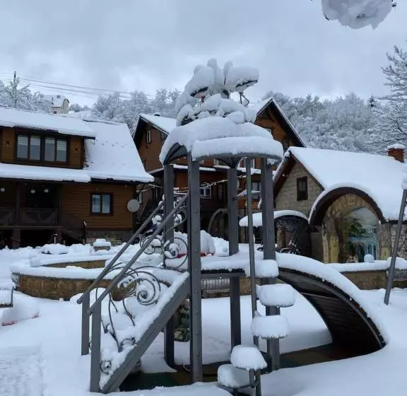 ホテル готель ресторан два леви