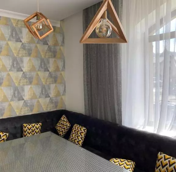 ホテル готель ресторан два леви