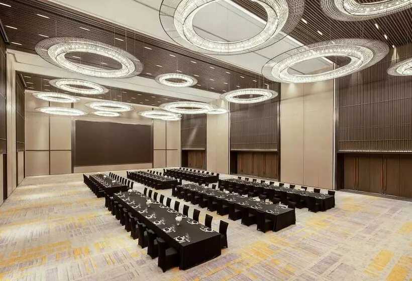 هتل Holiday Inn & Suites Qingdao Jinshui, An Ihg