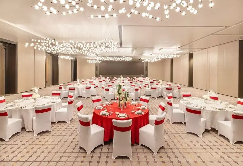 هتل Holiday Inn & Suites Qingdao Jinshui, An Ihg