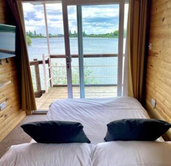 Lake View Lodge Pod