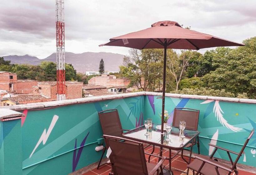 Parque Provenza And Lleras Minutes Away