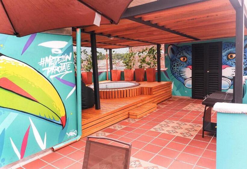 Parque Provenza And Lleras Minutes Away