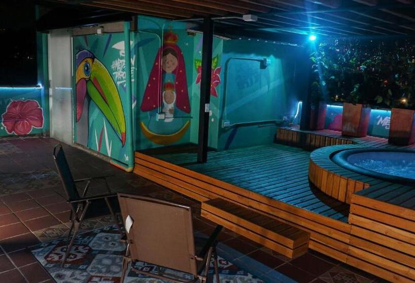 Parque Provenza And Lleras Minutes Away