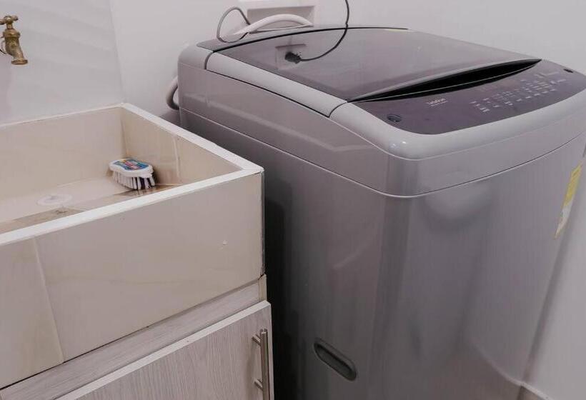 Parque Provenza And Lleras Minutes Away