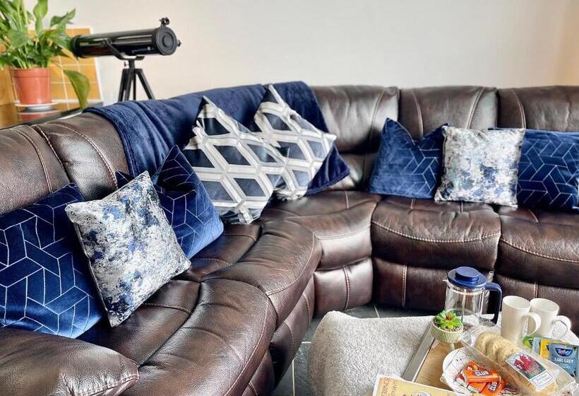 The Mermaids Watch Pendine Dog Friendly With Cymru Holidays