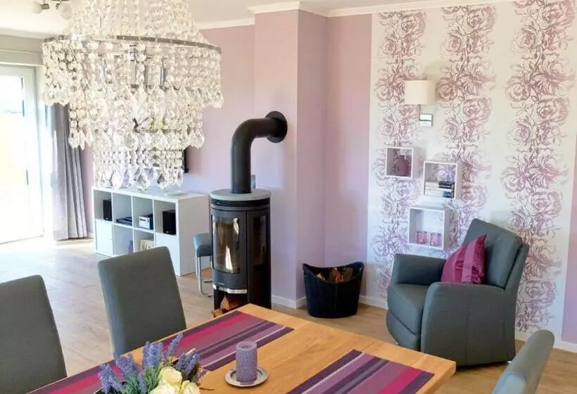 Hotelli Ferienhaus Landhaus