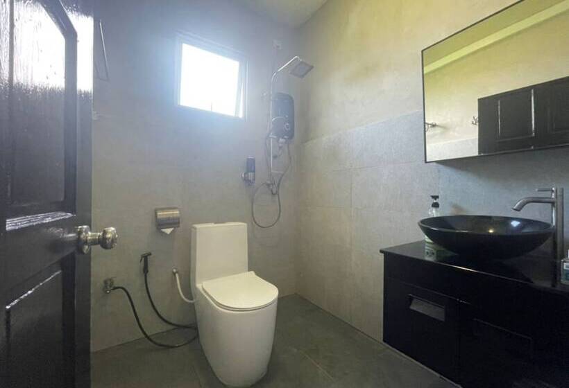 בית מלון כפרי Oyo 90370 D Tampi Homestay