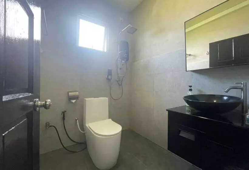 ホテル Oyo 90370 D Tampi Homestay