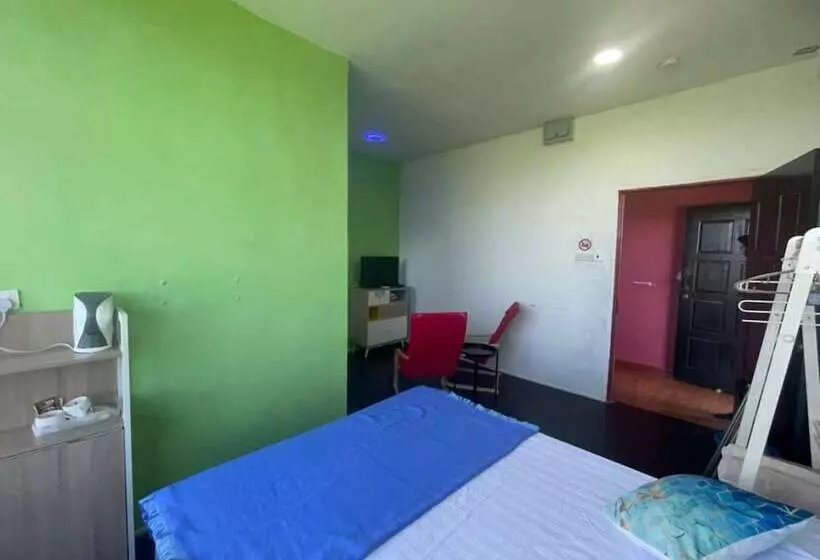 ホテル Oyo 90370 D Tampi Homestay