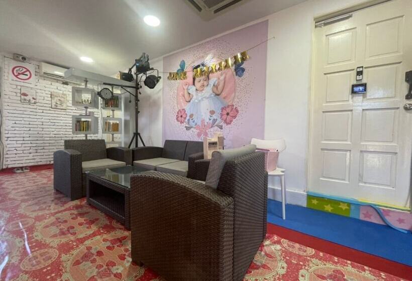 בית מלון כפרי Oyo 90370 D Tampi Homestay