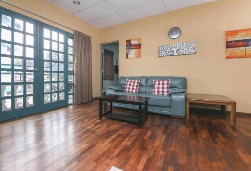 בית מלון כפרי Check Inn 2 Brinchang