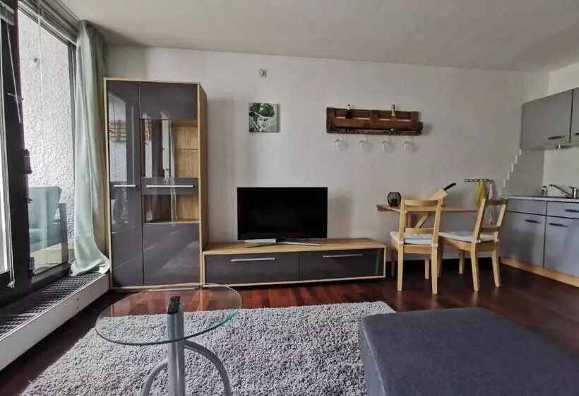 Terrassenwohnung Mit Toller Aussicht & Zentrumsnah