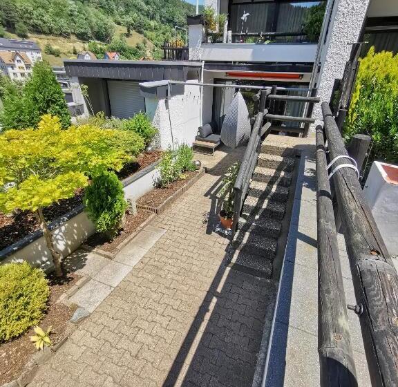 Terrassenwohnung Mit Toller Aussicht & Zentrumsnah