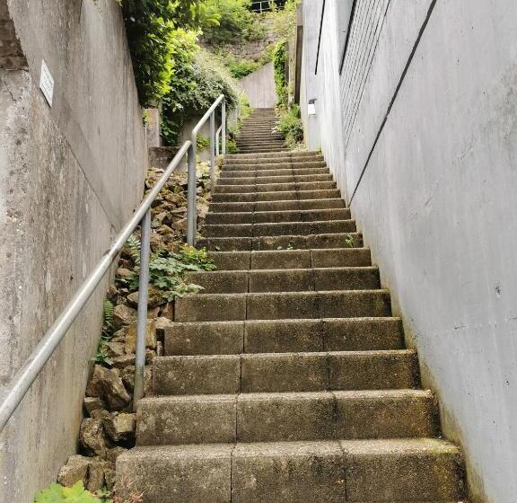 Terrassenwohnung Mit Toller Aussicht & Zentrumsnah