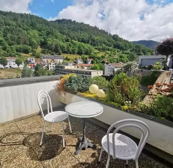 Terrassenwohnung Mit Toller Aussicht & Zentrumsnah