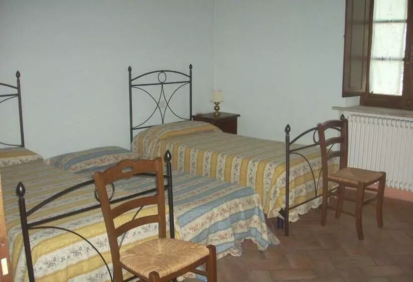 Hotelli Agriturismo Il Pratone