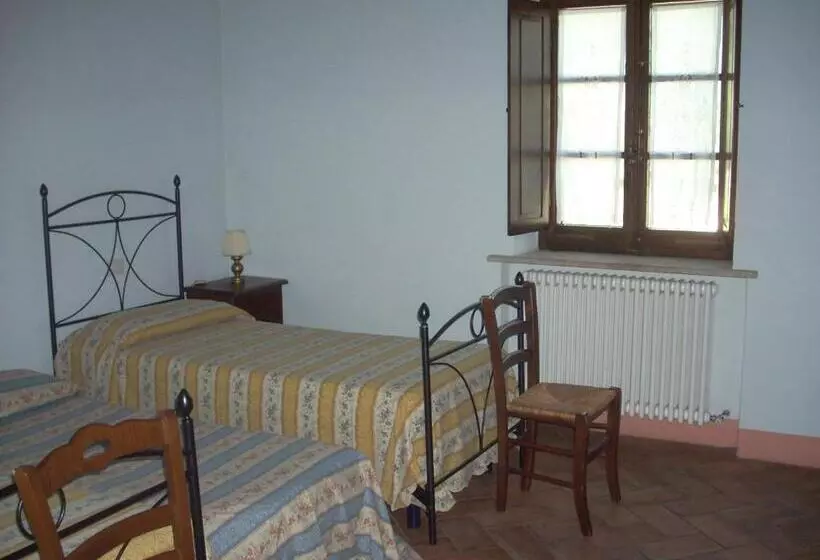 Hotelli Agriturismo Il Pratone