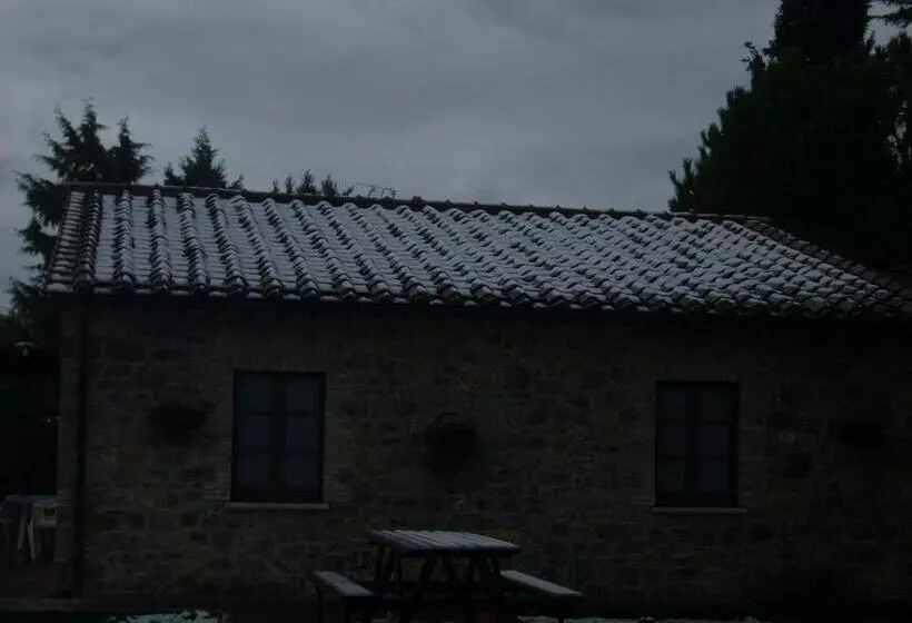 Hotelli Agriturismo Il Pratone