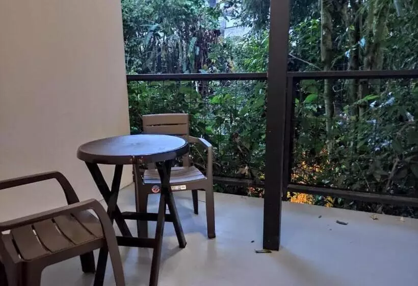 هتل Carriqui Underground