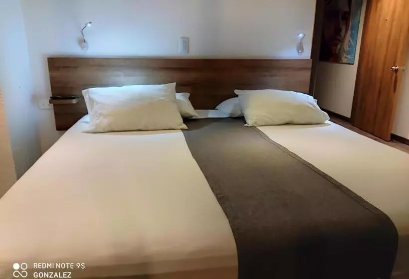 هتل Carriqui Underground