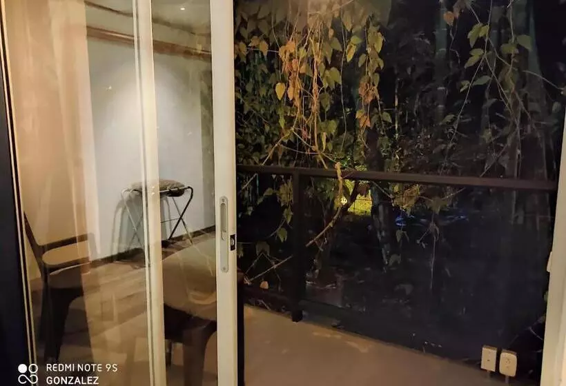 هتل Carriqui Underground