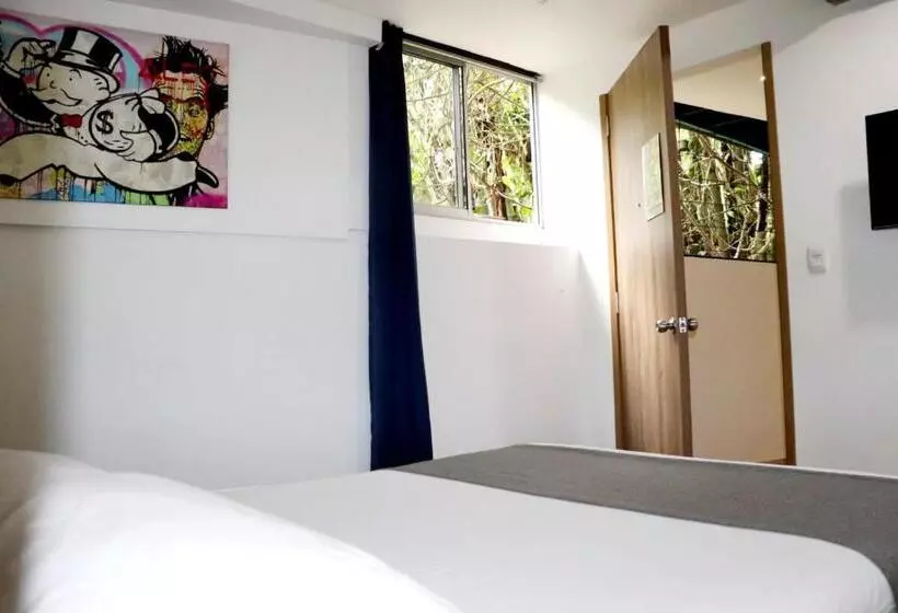 هتل Carriqui Underground