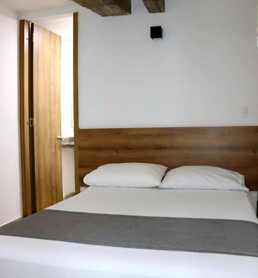 هتل Carriqui Underground