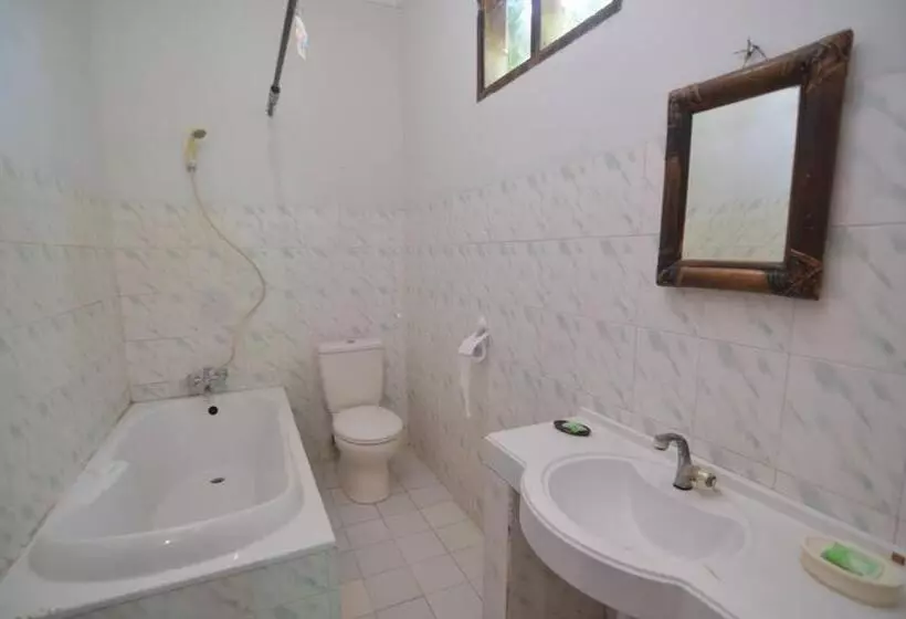 ホテル Puri Itoma Bungalows