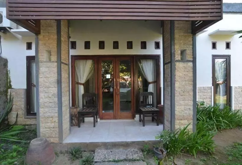 ホテル Puri Itoma Bungalows