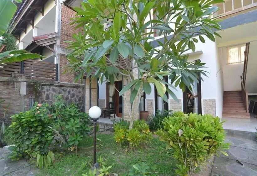ホテル Puri Itoma Bungalows