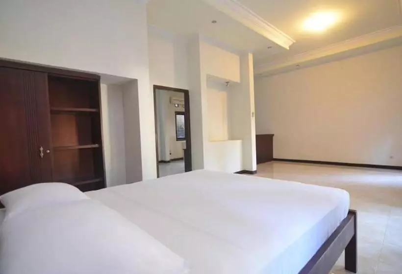ホテル Puri Itoma Bungalows