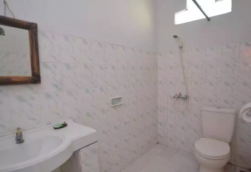 ホテル Puri Itoma Bungalows