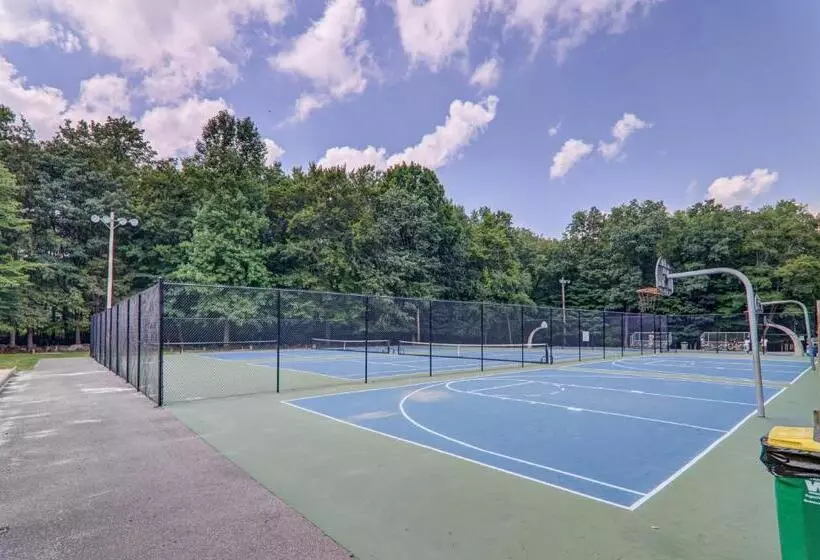 Modern 5br, Kid Friendly Home In Poconos With Pool Table