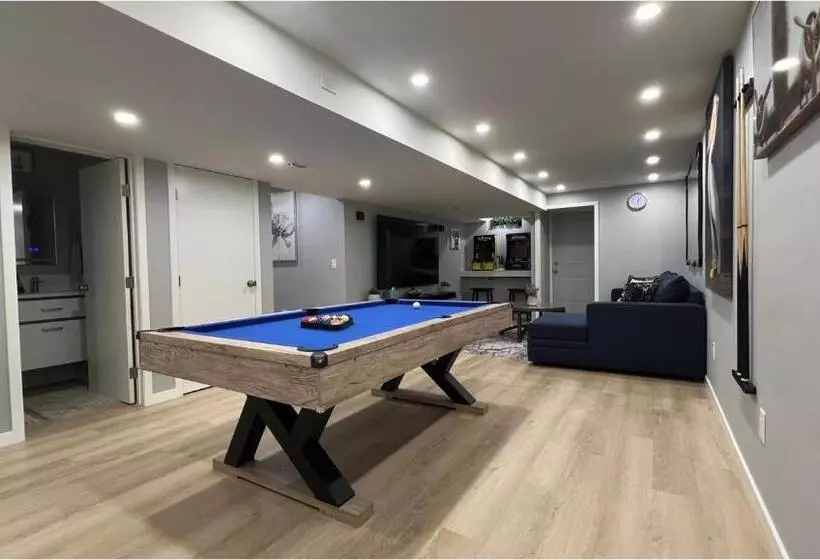 Modern 5br, Kid Friendly Home In Poconos With Pool Table