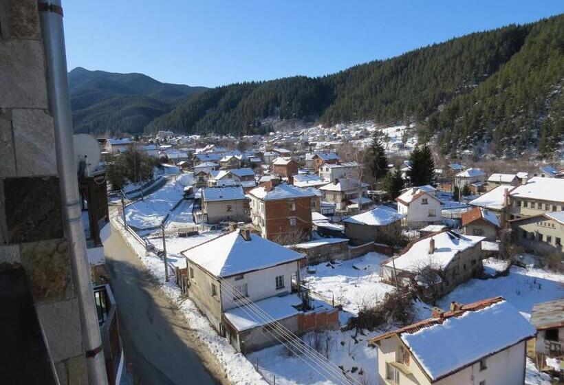 Panoramic Apartment 301 In Eagle Rock Complex