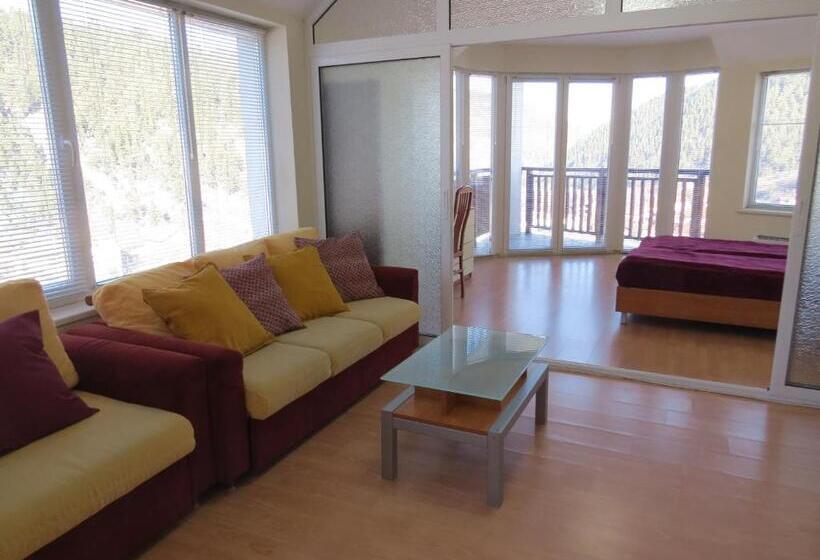 Panoramic Apartment 301 In Eagle Rock Complex