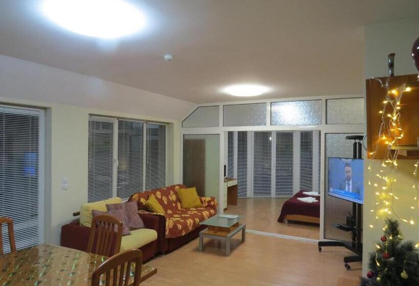 Panoramic Apartment 301 In Eagle Rock Complex