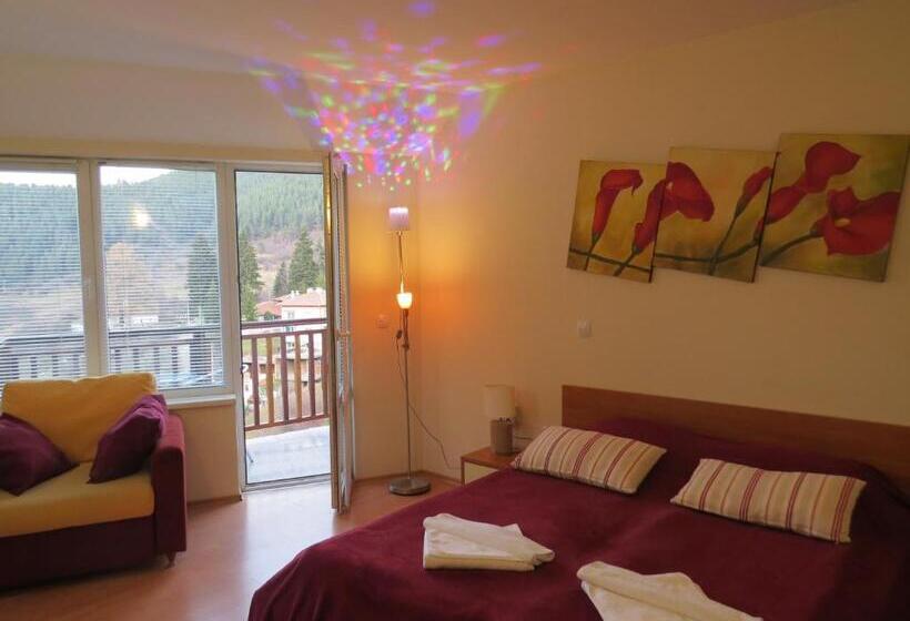 Panoramic Apartment 301 In Eagle Rock Complex