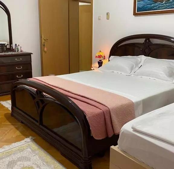 پانسیون Guest House Nuhii