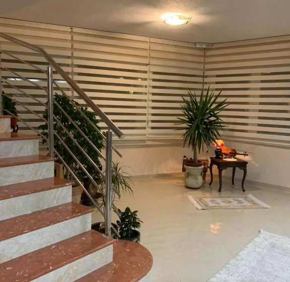 پانسیون Guest House Nuhii
