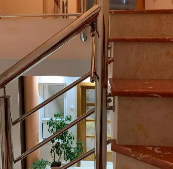 پانسیون Guest House Nuhii
