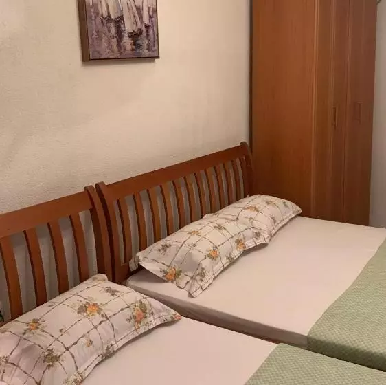 پانسیون Guest House Nuhii