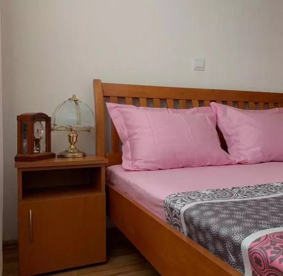 پانسیون Guest House Nuhii