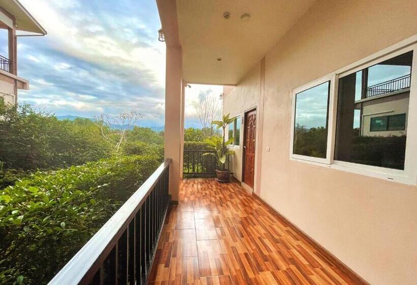 Resort จันทร์วารีรีสอร์ท