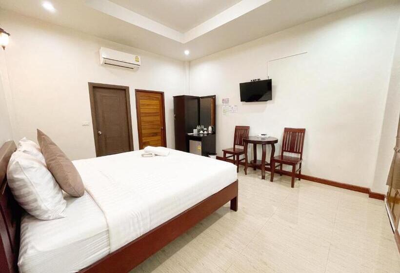 Resort จันทร์วารีรีสอร์ท