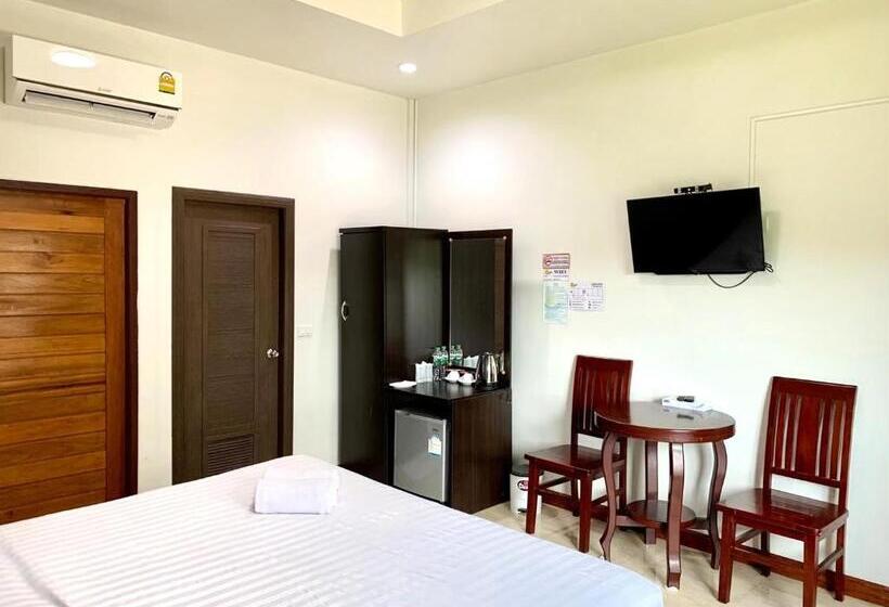 Resort จันทร์วารีรีสอร์ท